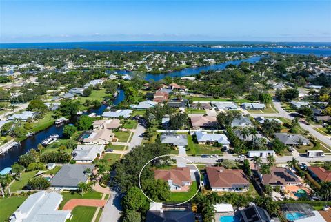 Photo of 6315 4th Avenue NW, Bradenton, FL 34209 (MLS # A4666102)