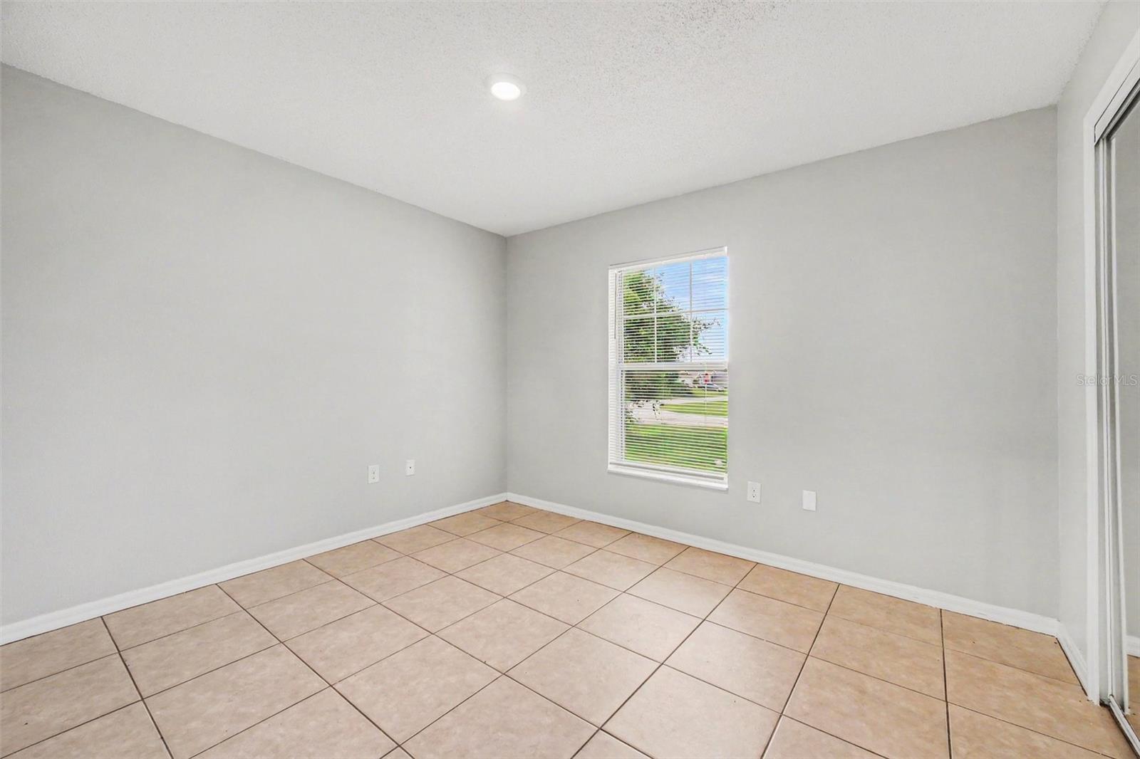 DELTONA LAKES UNIT 32 - Residential