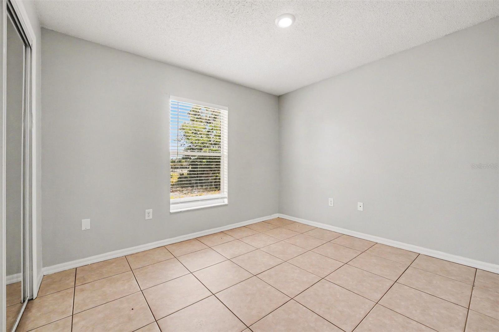DELTONA LAKES UNIT 32 - Residential