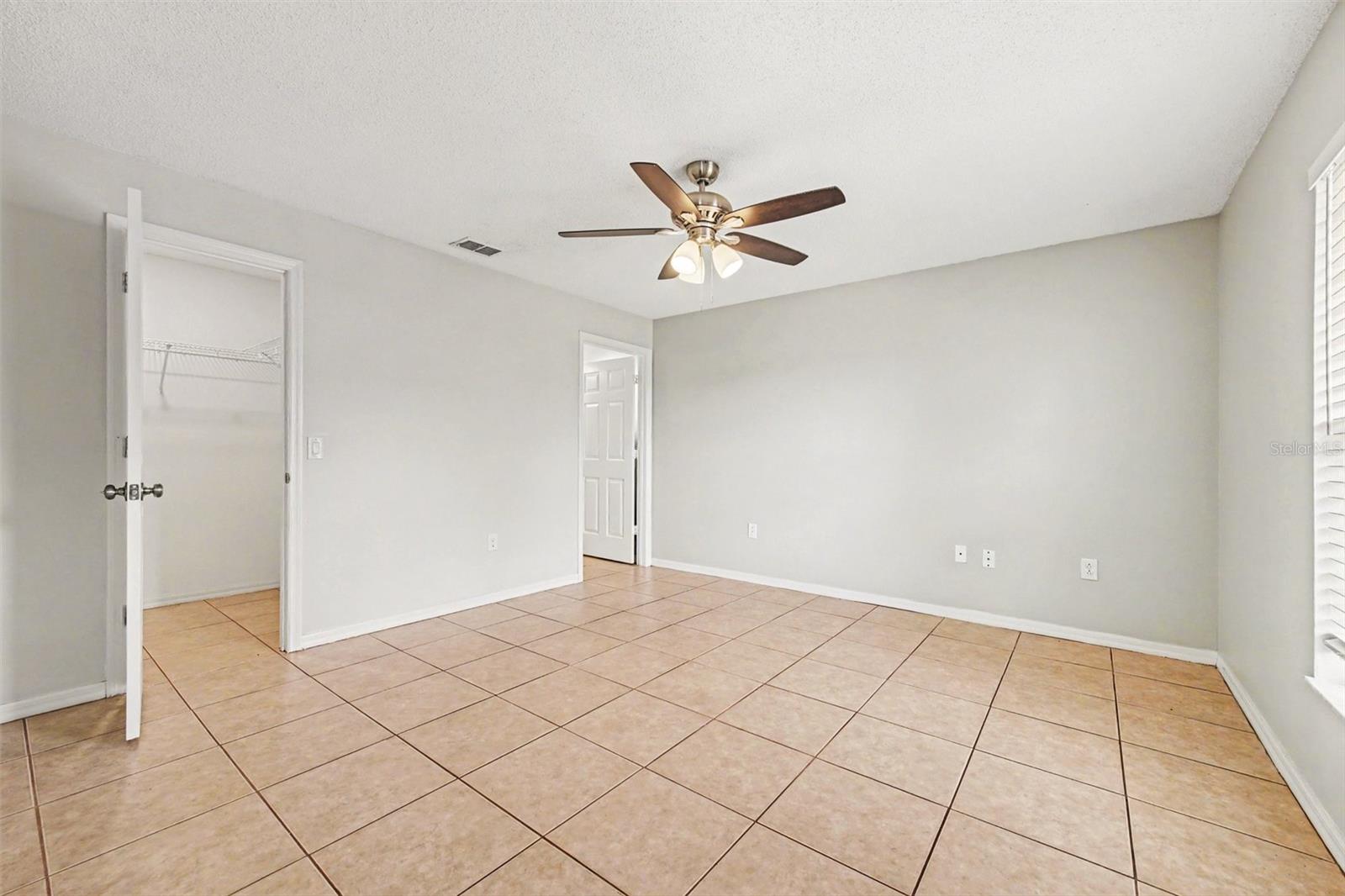 DELTONA LAKES UNIT 32 - Residential