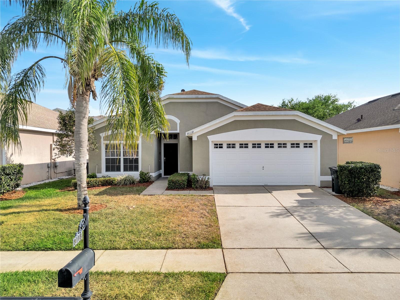 8118 FAN PALM WAY