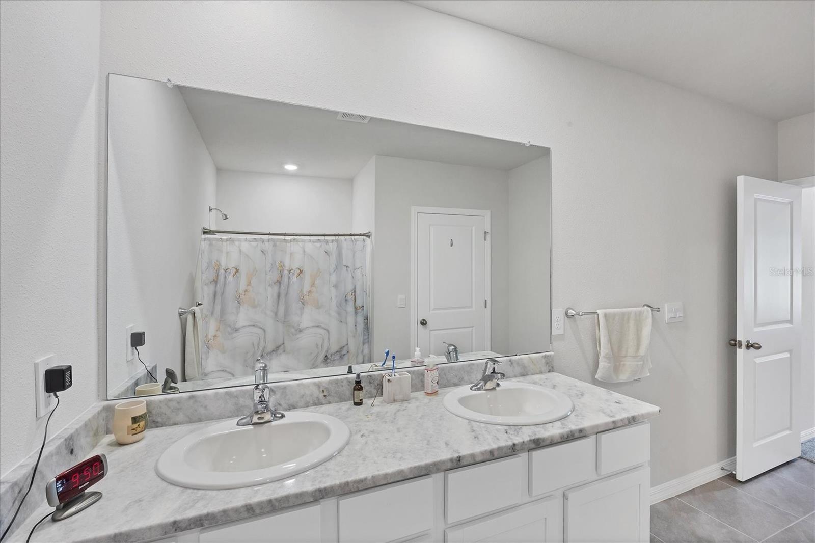 VILLAGES OF GLEN CREEK PH 1B - Residential