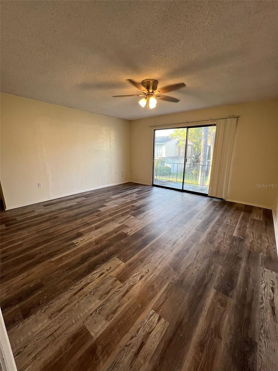 6043 VILLAGE CIRCLE 6043