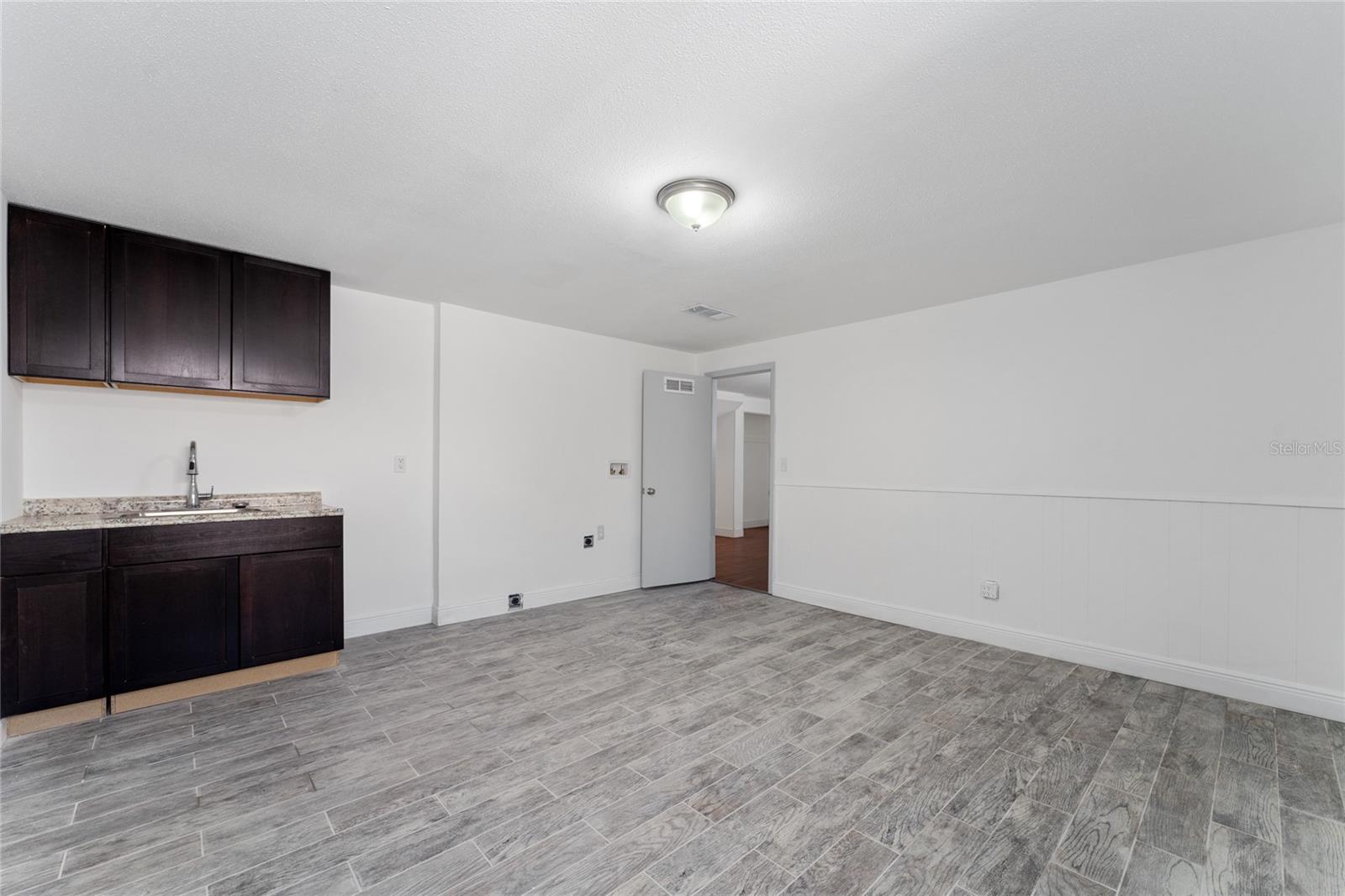 SHERWOOD ESTATES - Residential