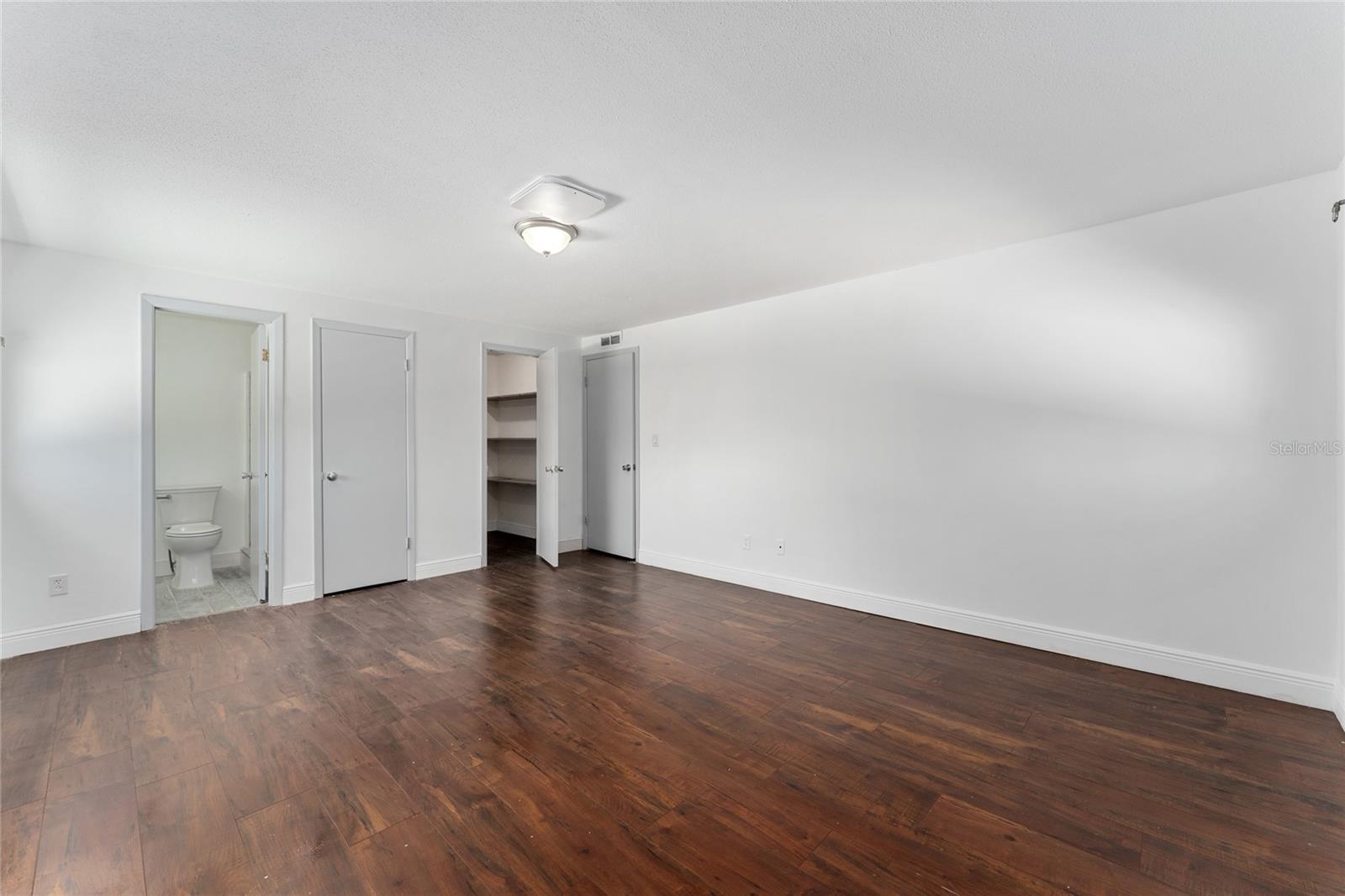 SHERWOOD ESTATES - Residential