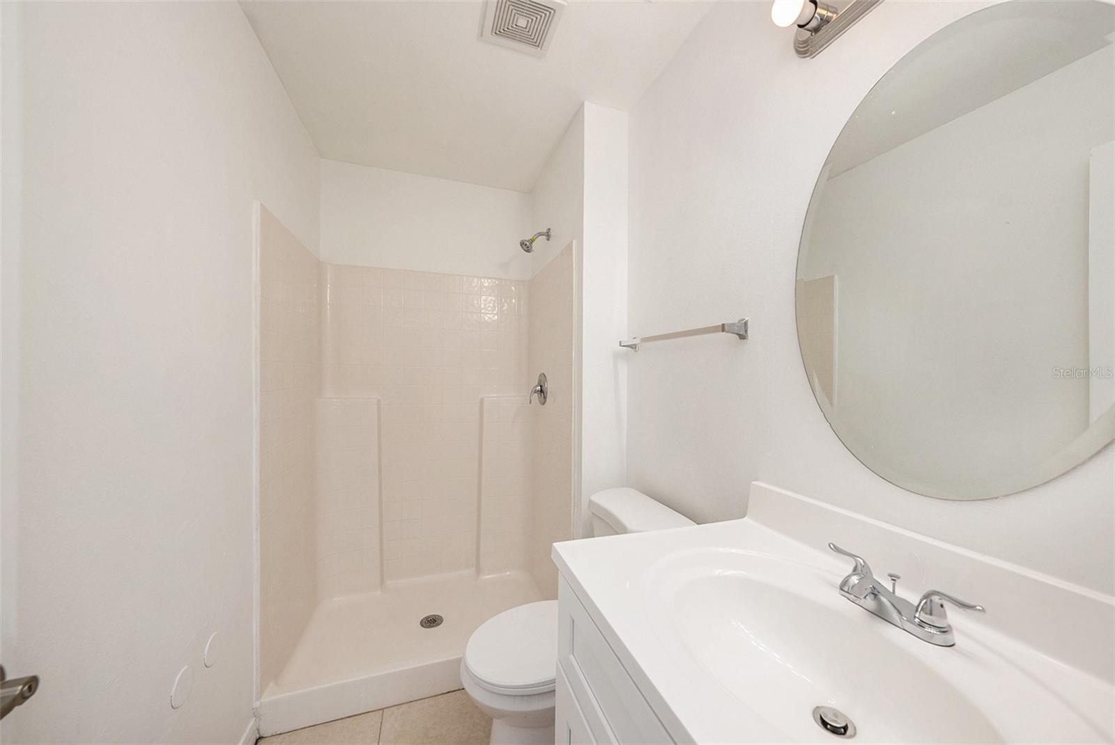 VENETIAN AT BAY PARK - Residential Lease