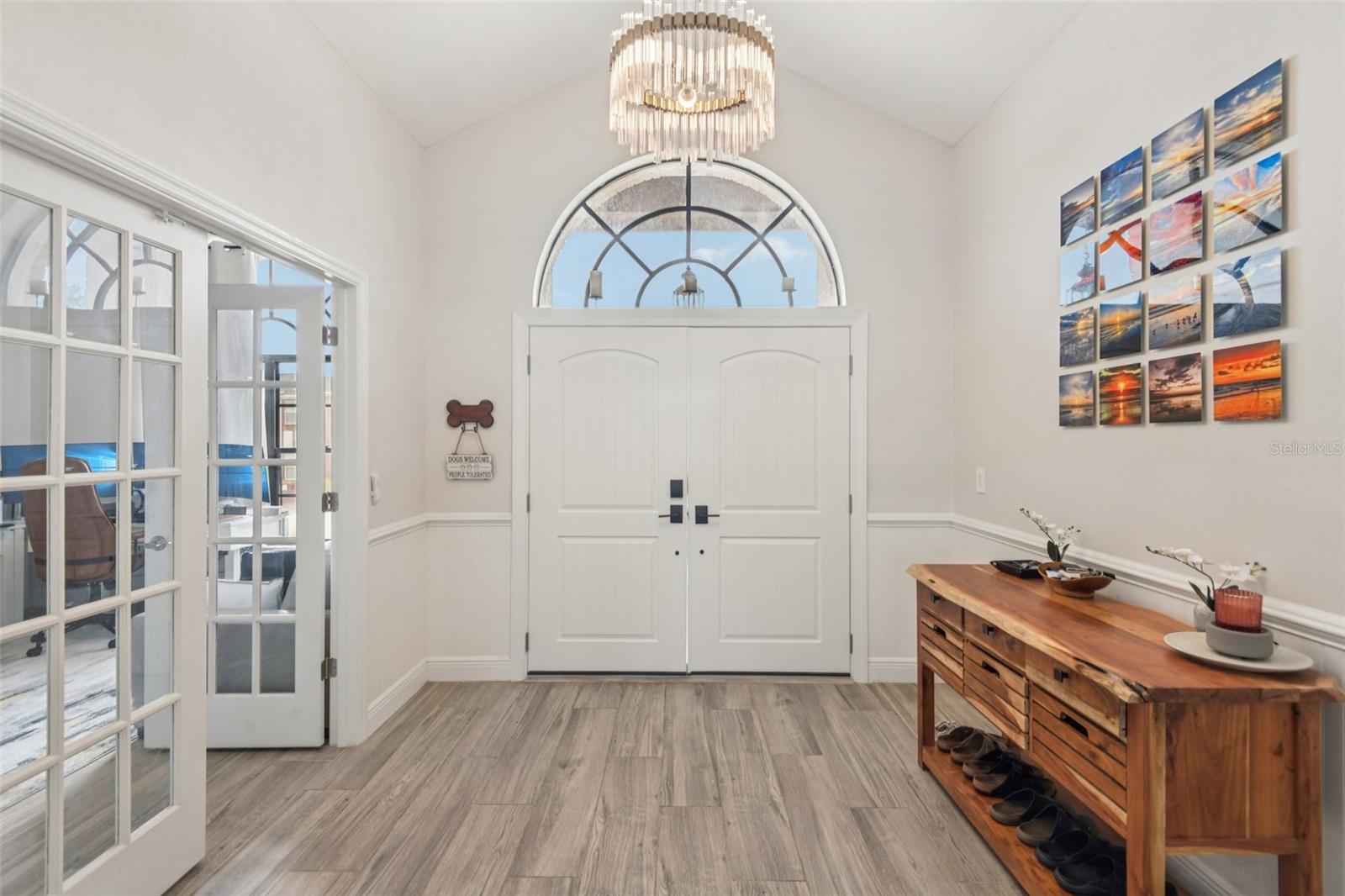 1671 SPARKLING COURT