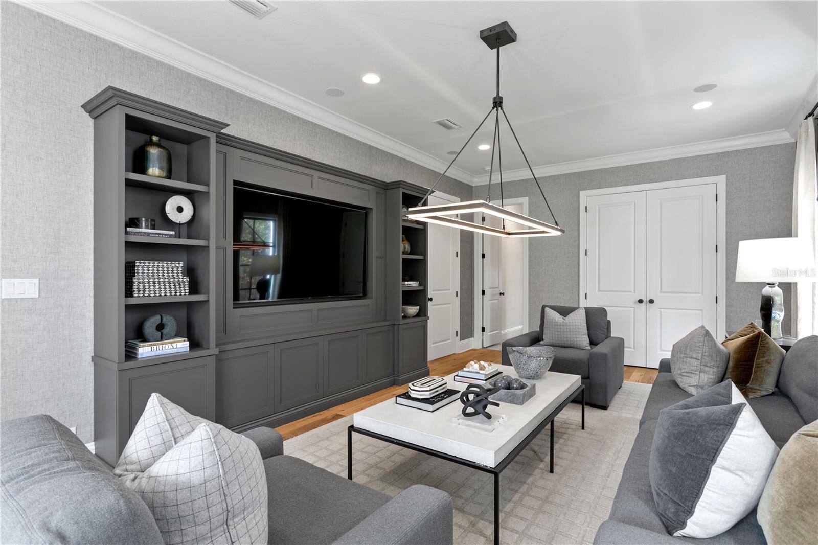 MARINER ESTATES - Residential