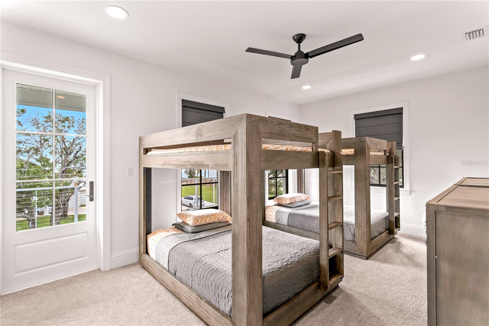 MARINER ESTATES - Residential