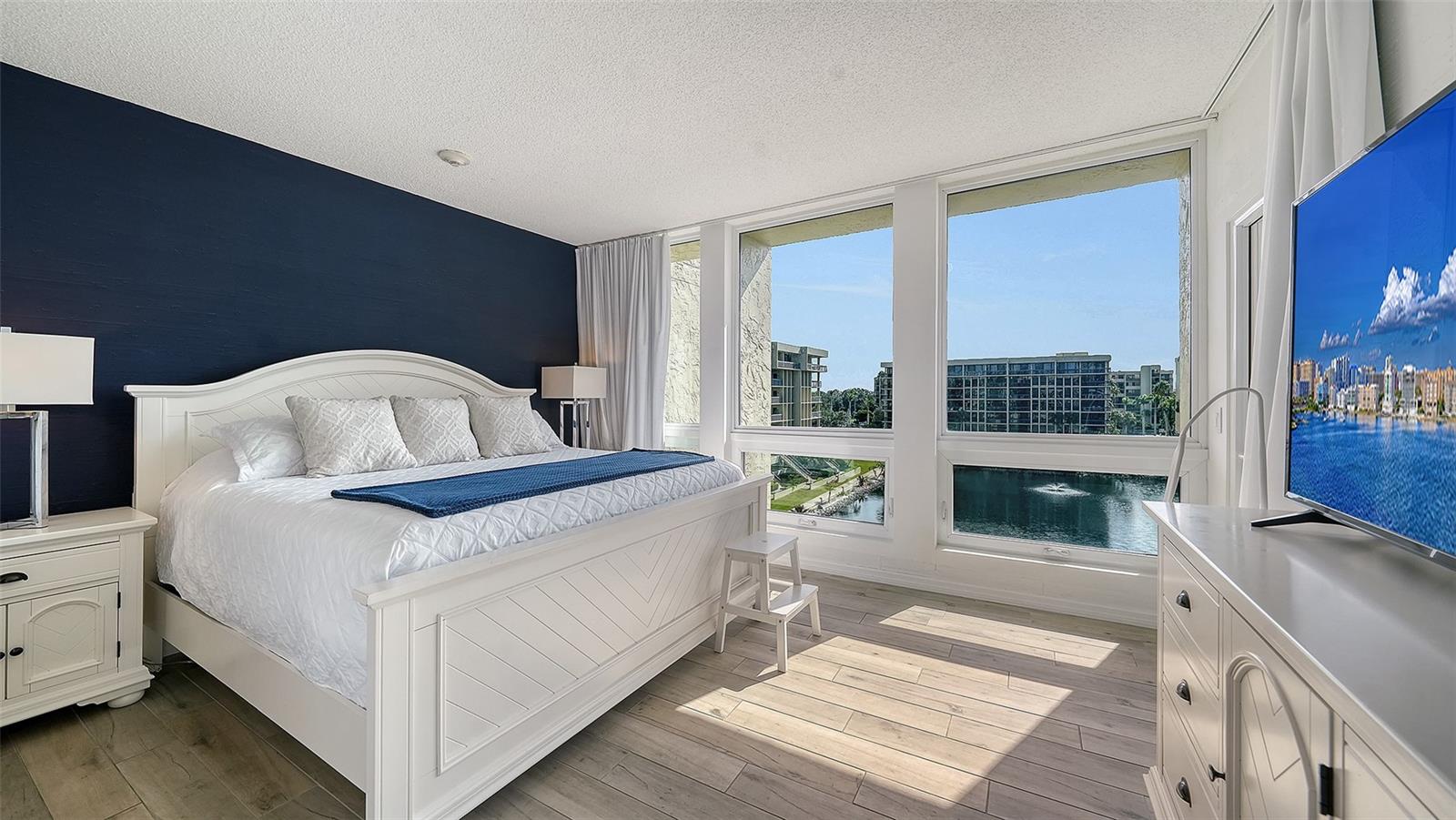 BEACHPLACE I - Residential