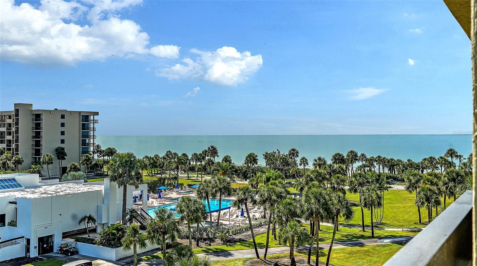 BEACHPLACE I - Residential