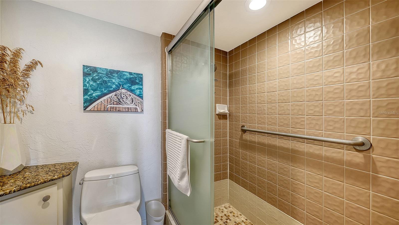 BEACHPLACE I - Residential