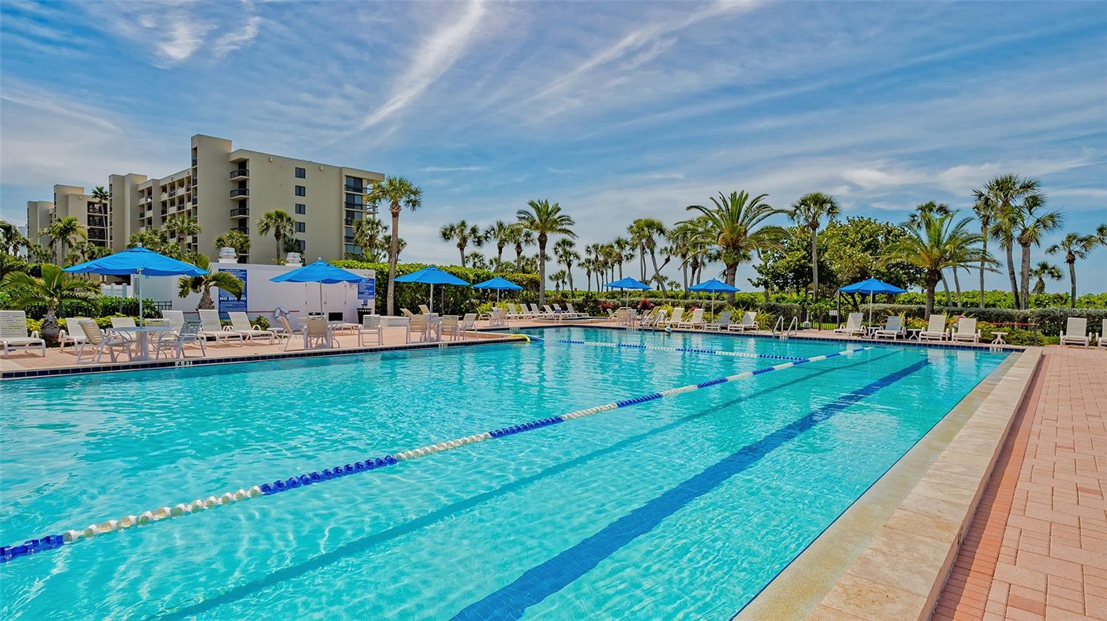 BEACHPLACE I - Residential