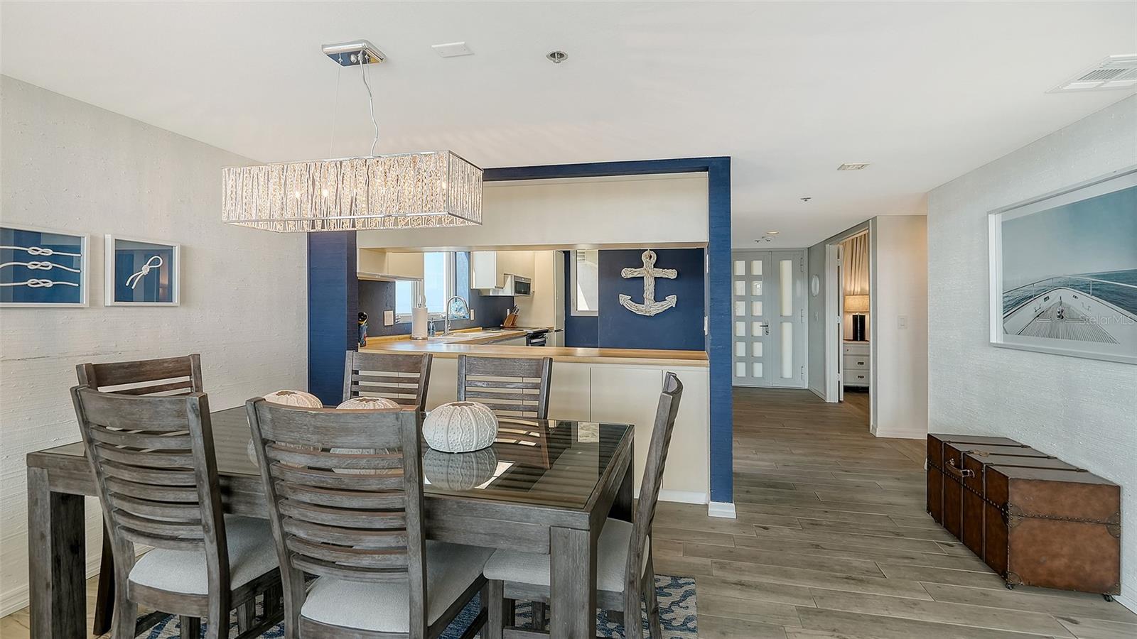 BEACHPLACE I - Residential