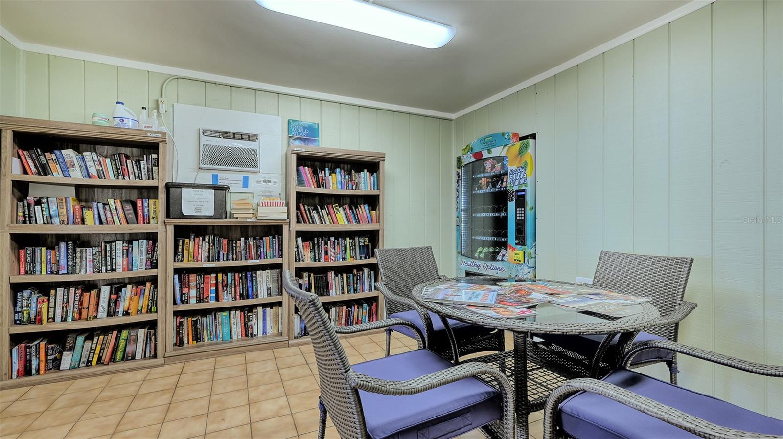 BEACHPLACE I - Residential