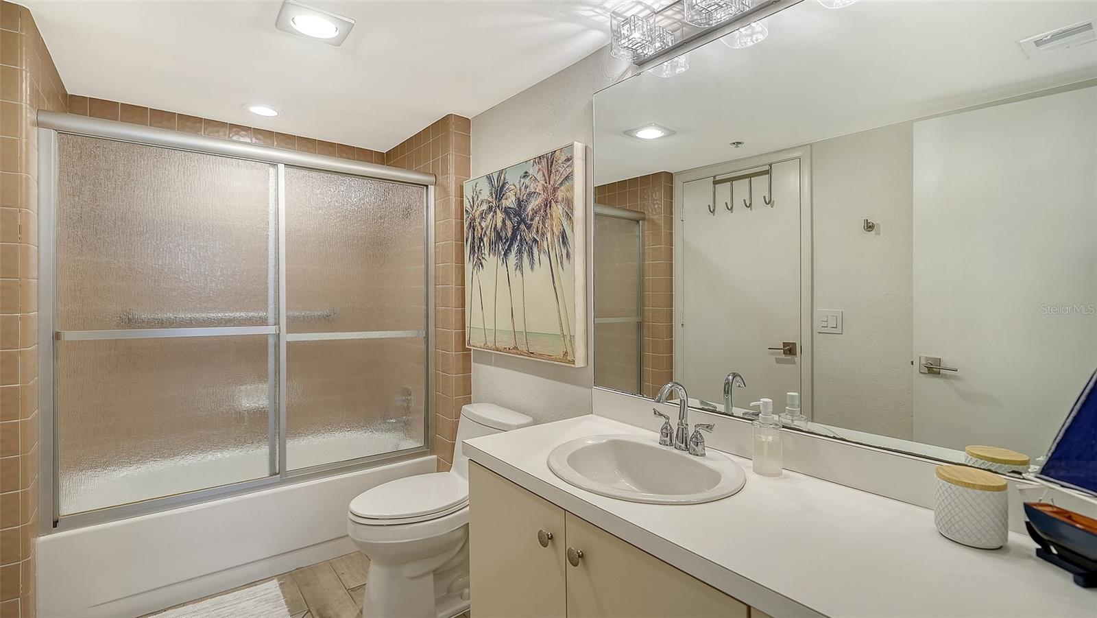 BEACHPLACE I - Residential