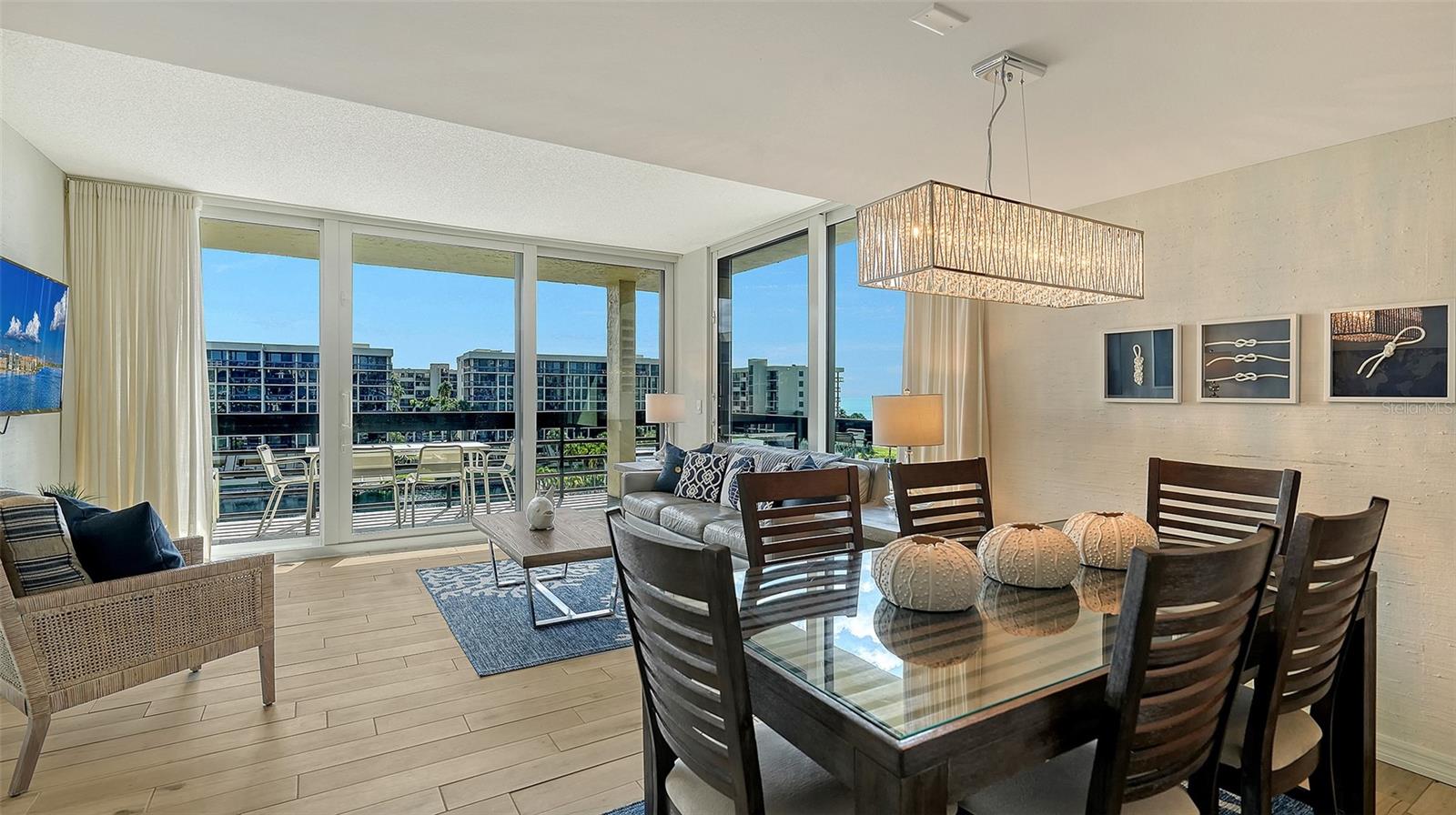 BEACHPLACE I - Residential