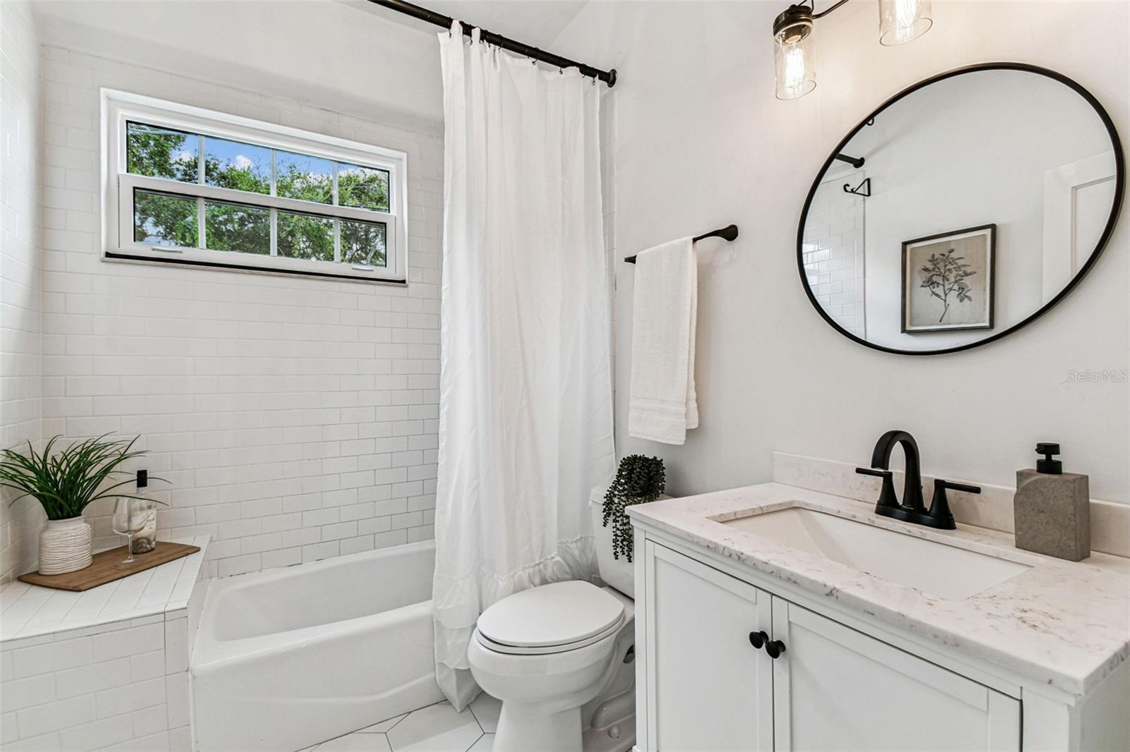 BAYVIEW HOMES - Residential