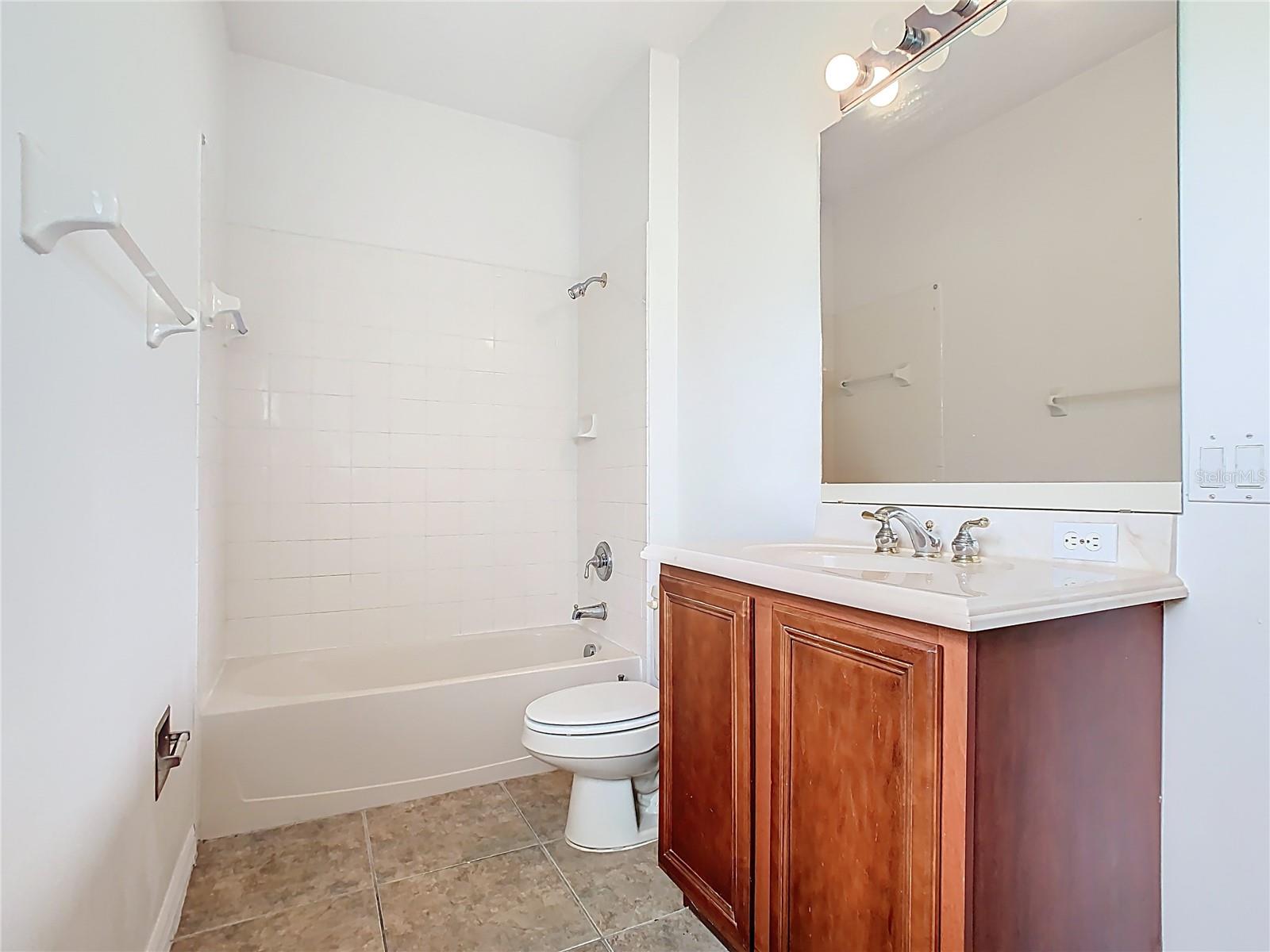 BELLALAGO - Residential Lease