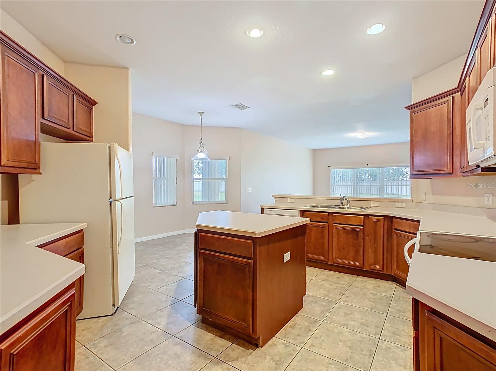 BELLALAGO - Residential Lease