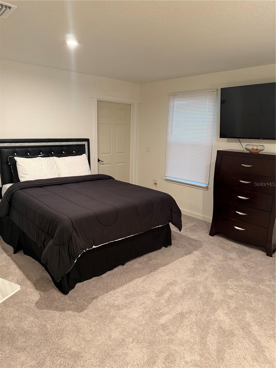 TRINITY PLACE PH 1 - Residential Lease