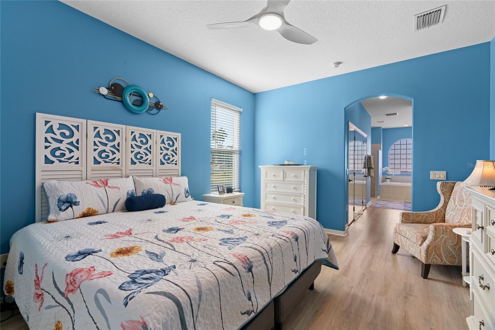 SUMMERGLEN - Residential