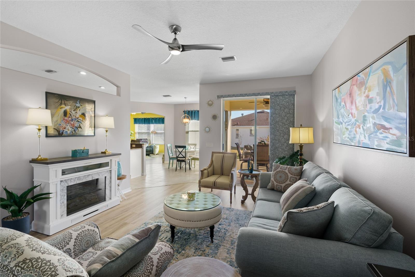 SUMMERGLEN - Residential