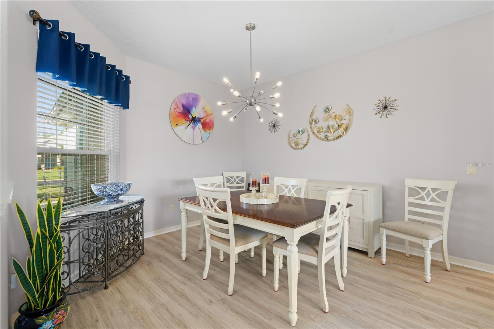 SUMMERGLEN - Residential