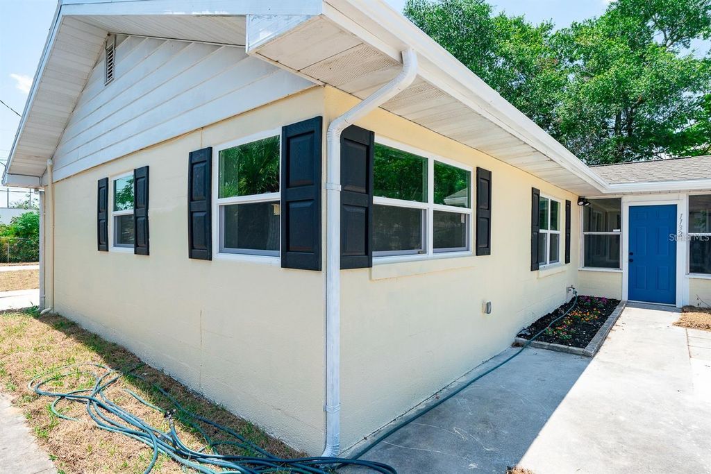 Photo of 1132 Carlton Avenue, Lake Wales, FL 33853 (MLS # S5141229)