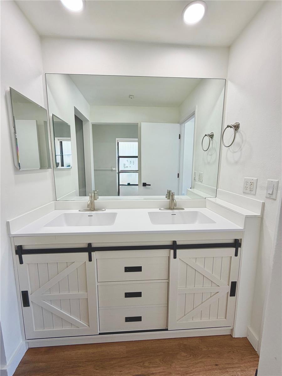 GLEN THE - Residential