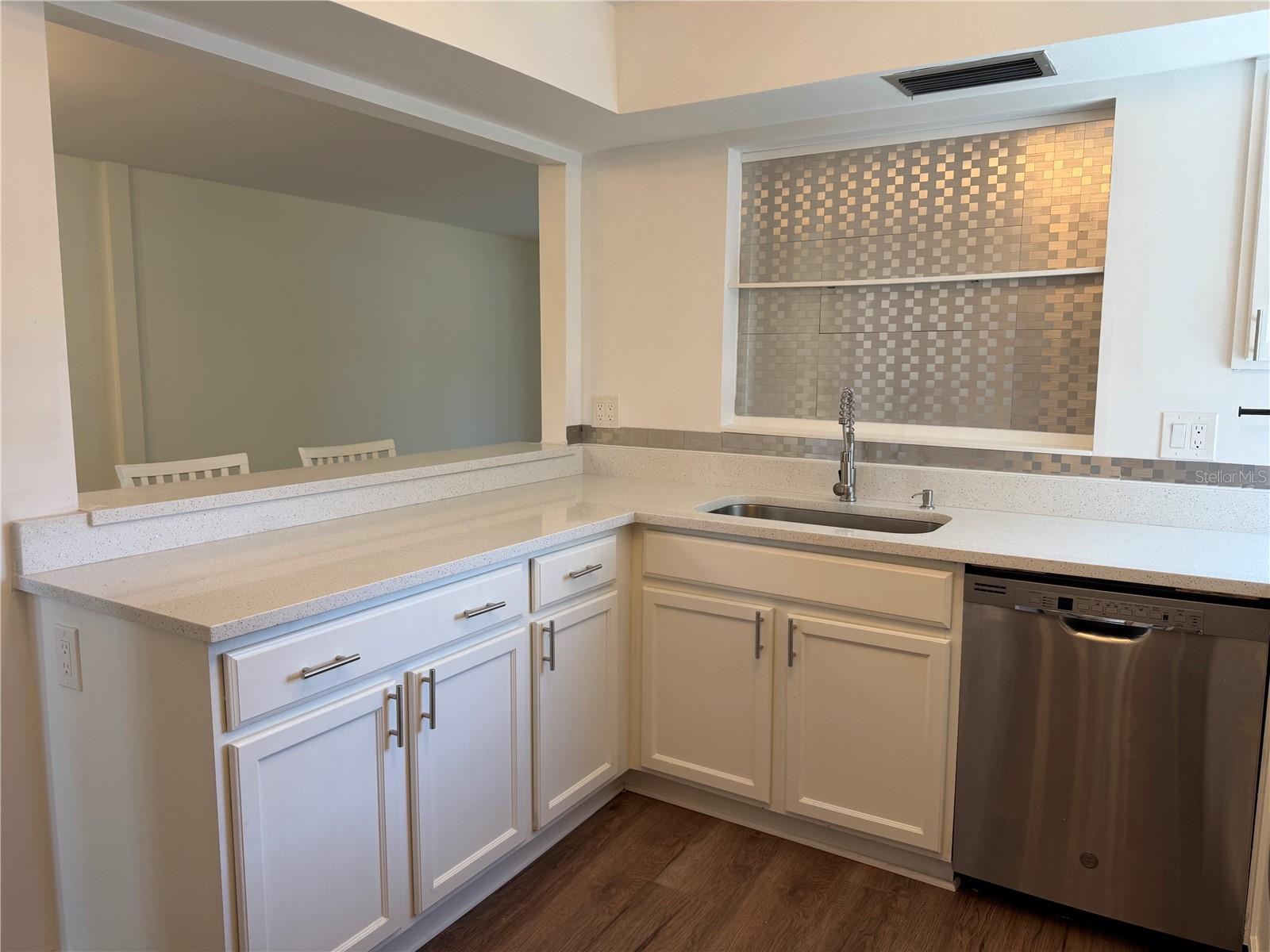 GLEN THE - Residential