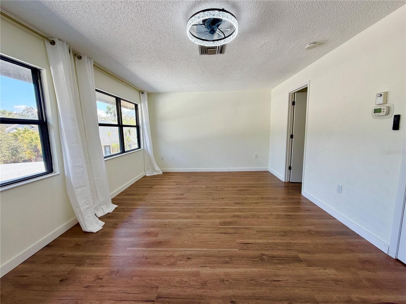 GLEN THE - Residential