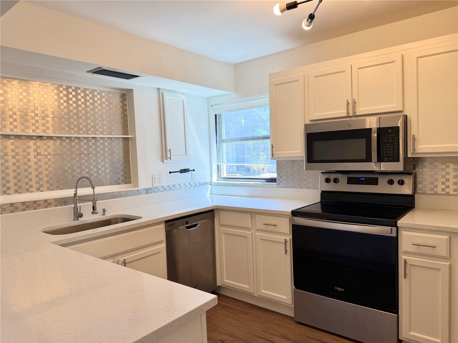 GLEN THE - Residential