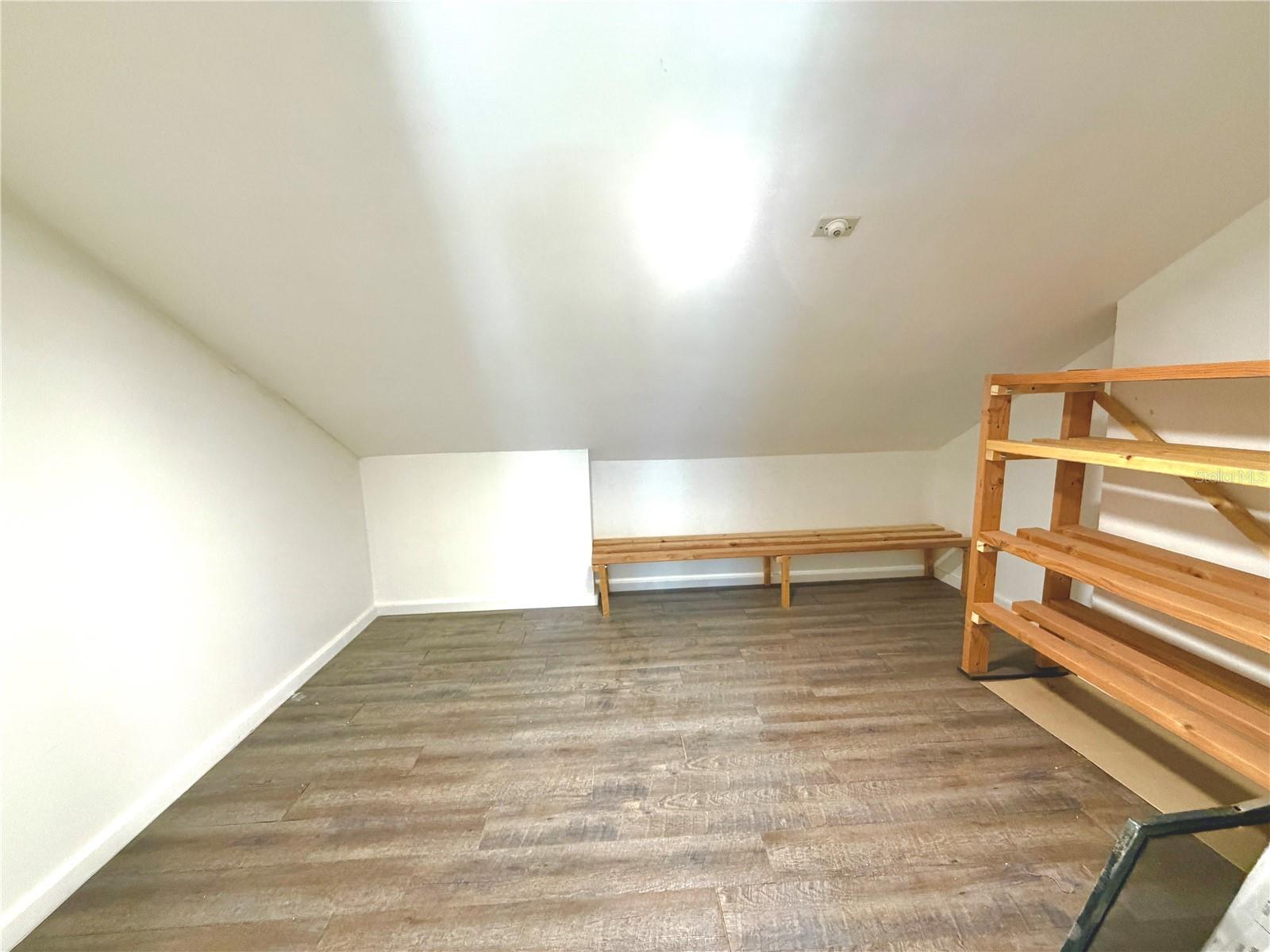 GLEN THE - Residential