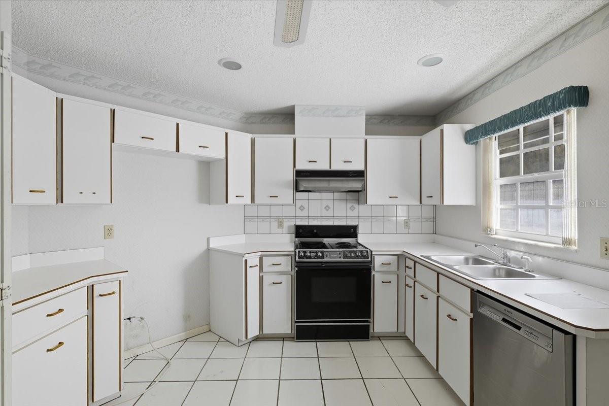 SEA COLONY SUB - Residential