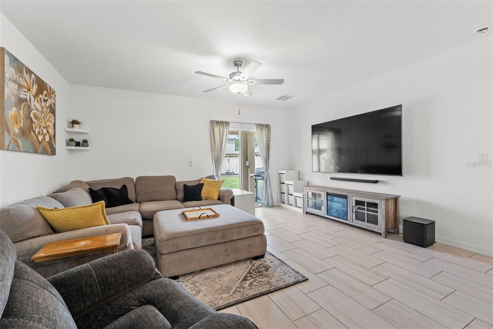 9815 CARABINER WAY