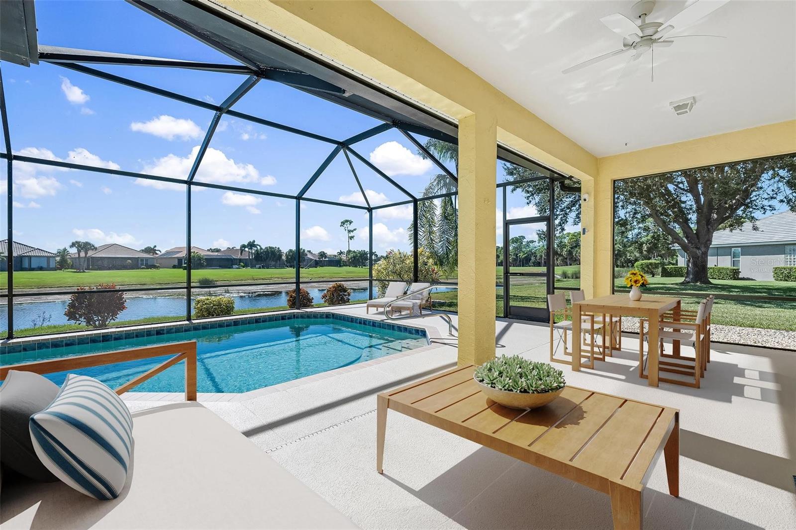 PELICAN POINTE GOLF & COUNTRY CLUB - Residential