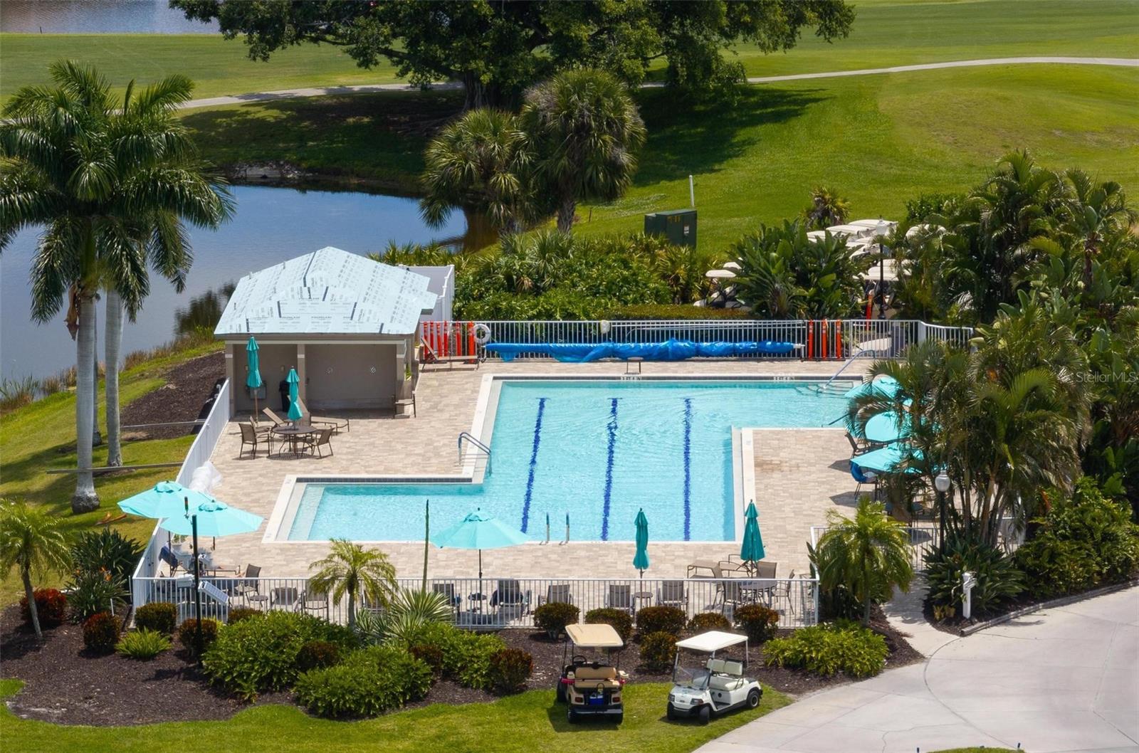 PELICAN POINTE GOLF & COUNTRY CLUB - Residential