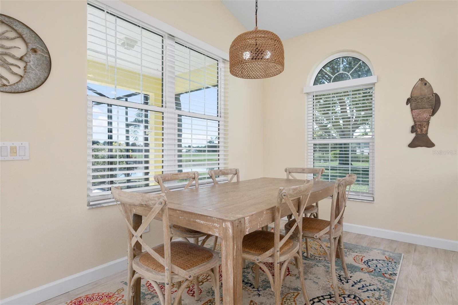 PELICAN POINTE GOLF & COUNTRY CLUB - Residential