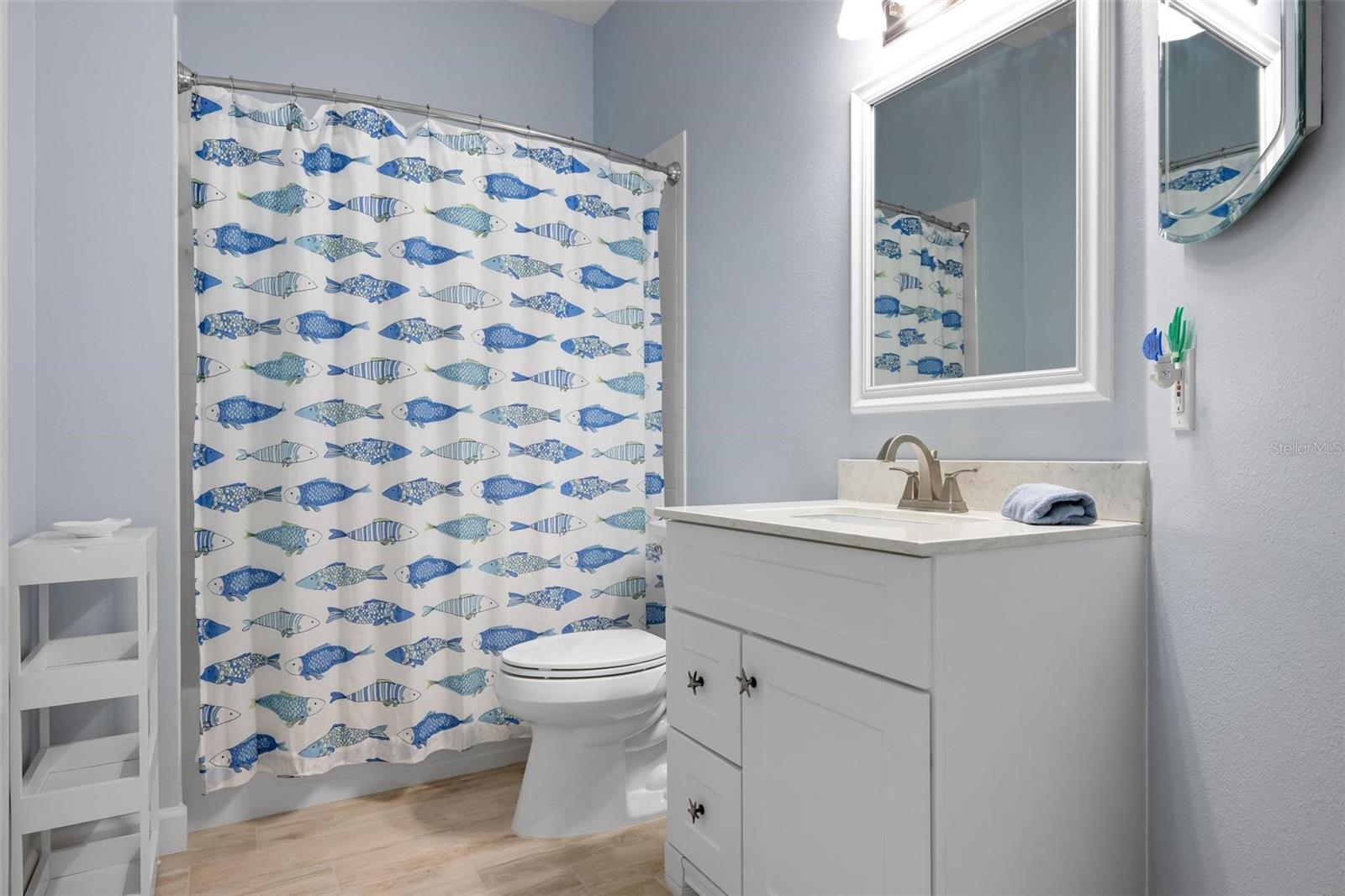 PELICAN POINTE GOLF & COUNTRY CLUB - Residential