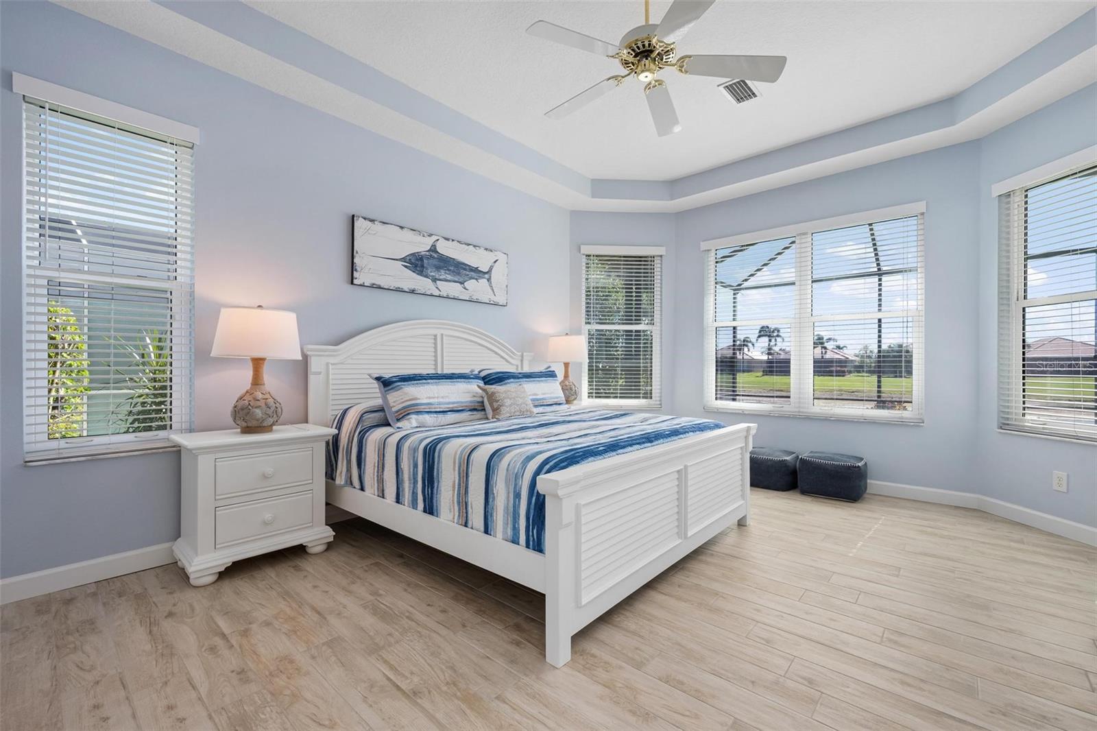 PELICAN POINTE GOLF & COUNTRY CLUB - Residential