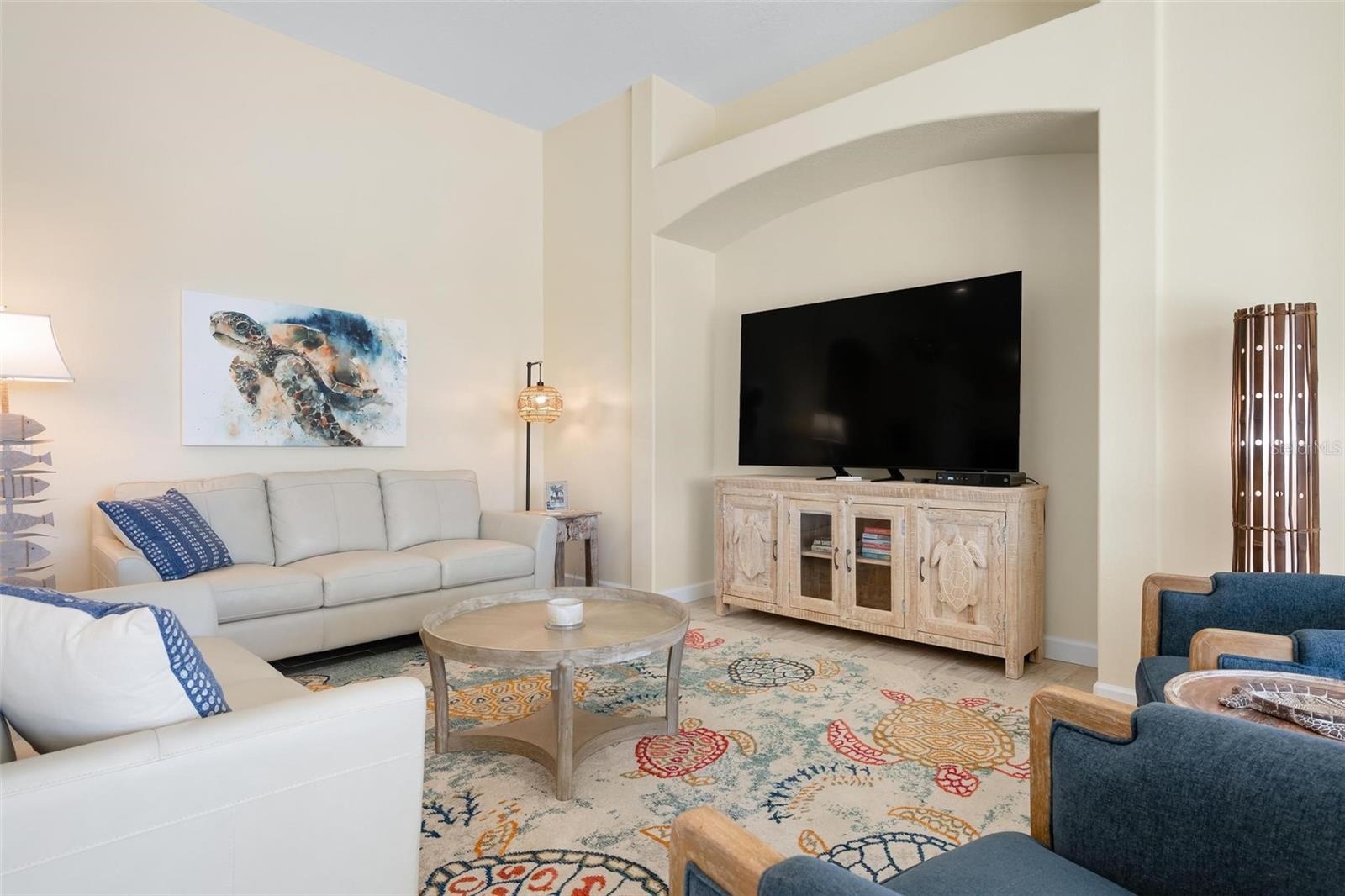 PELICAN POINTE GOLF & COUNTRY CLUB - Residential