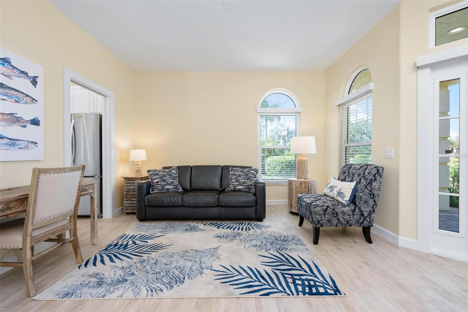PELICAN POINTE GOLF & COUNTRY CLUB - Residential