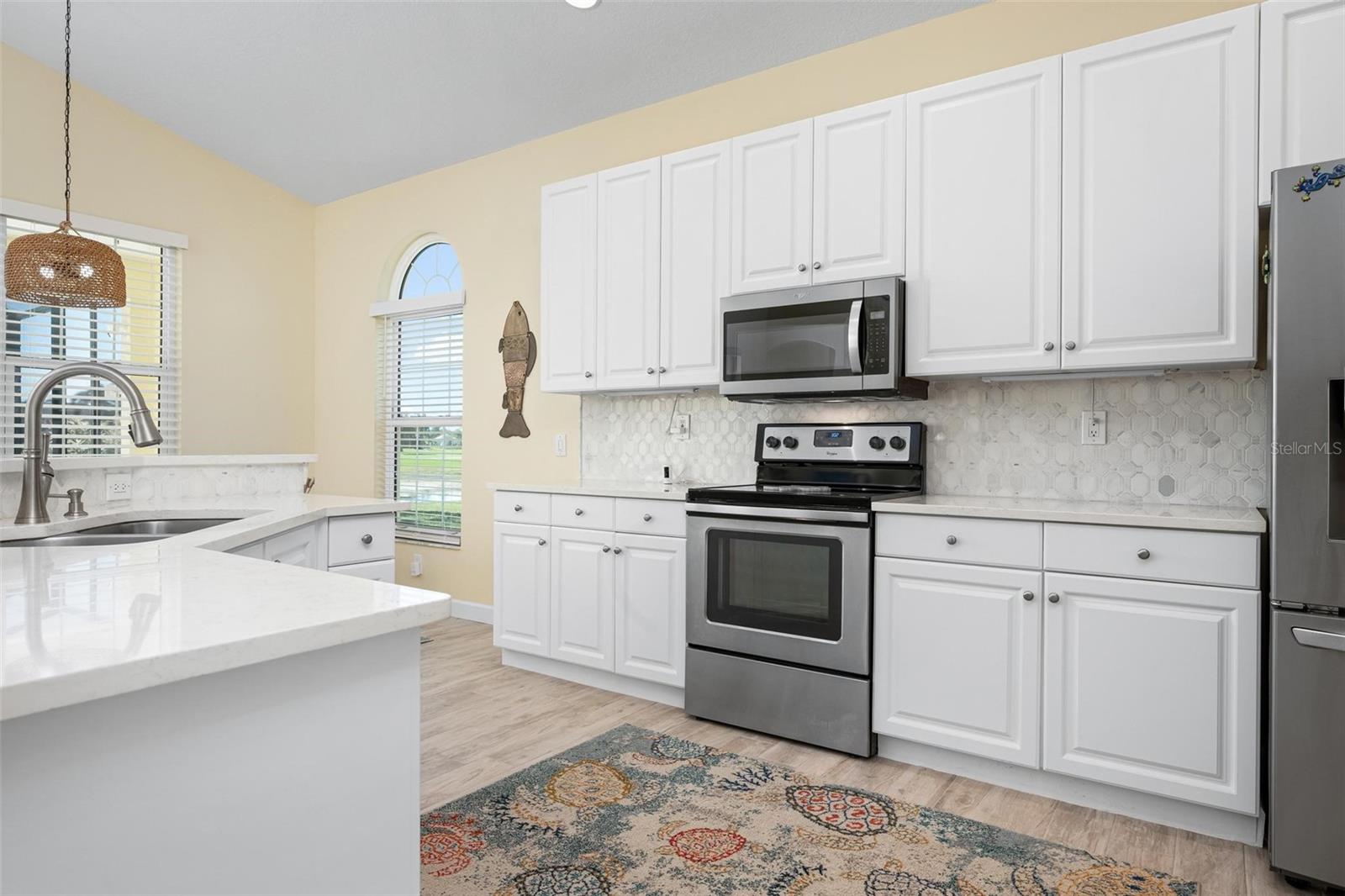 PELICAN POINTE GOLF & COUNTRY CLUB - Residential