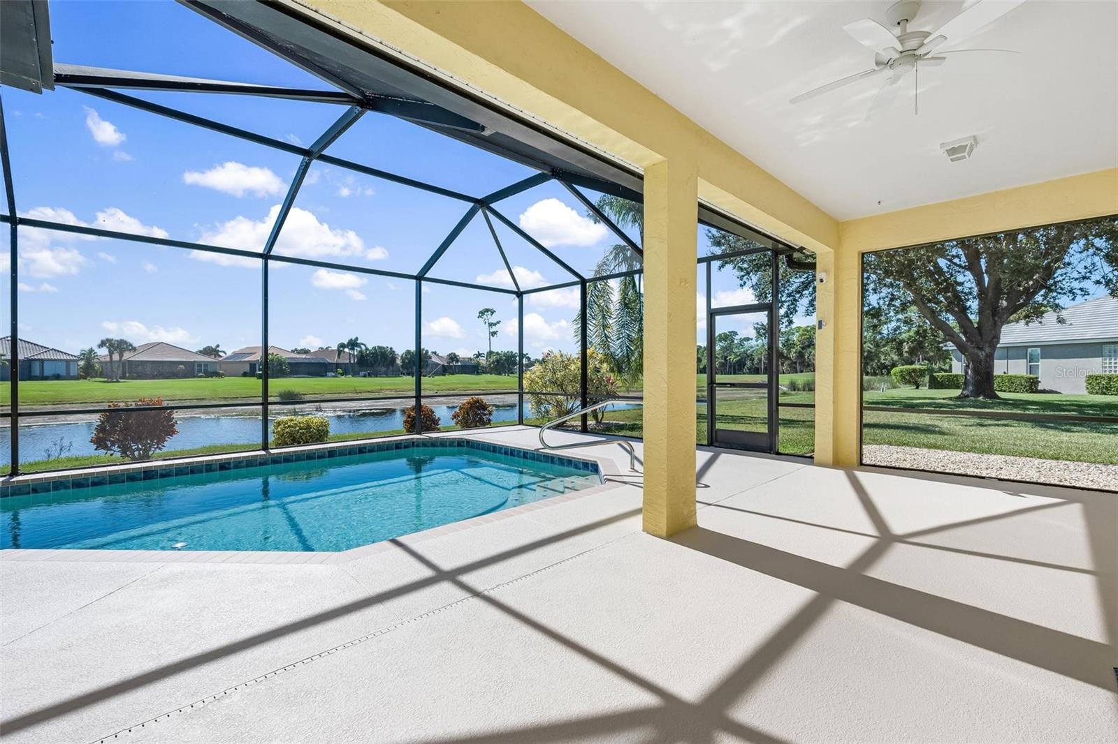 PELICAN POINTE GOLF & COUNTRY CLUB - Residential