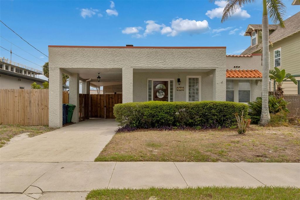 Photo of 2502 W North A Street, Tampa, FL 33609 (MLS # TB8500832)