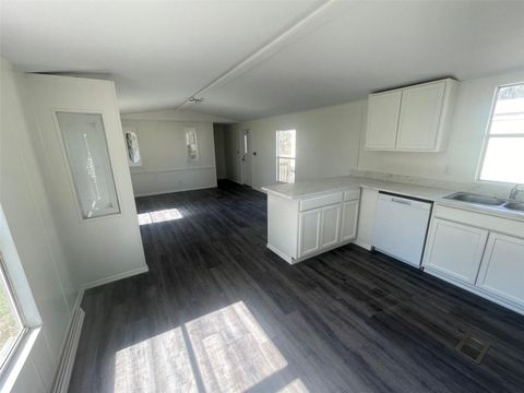 Tiny photo for 1001 77th Street, Ocala, FL 34476 (MLS # OM716915)