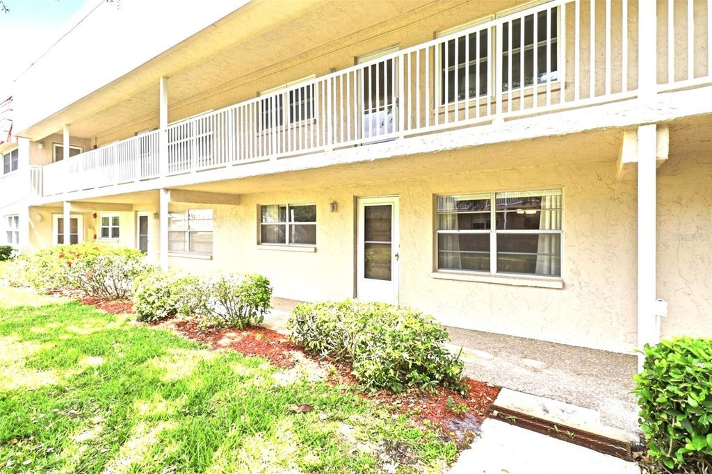 Photo of 10034 64th Avenue N #3, St Petersburg, FL 33708 (MLS # TB8494864)