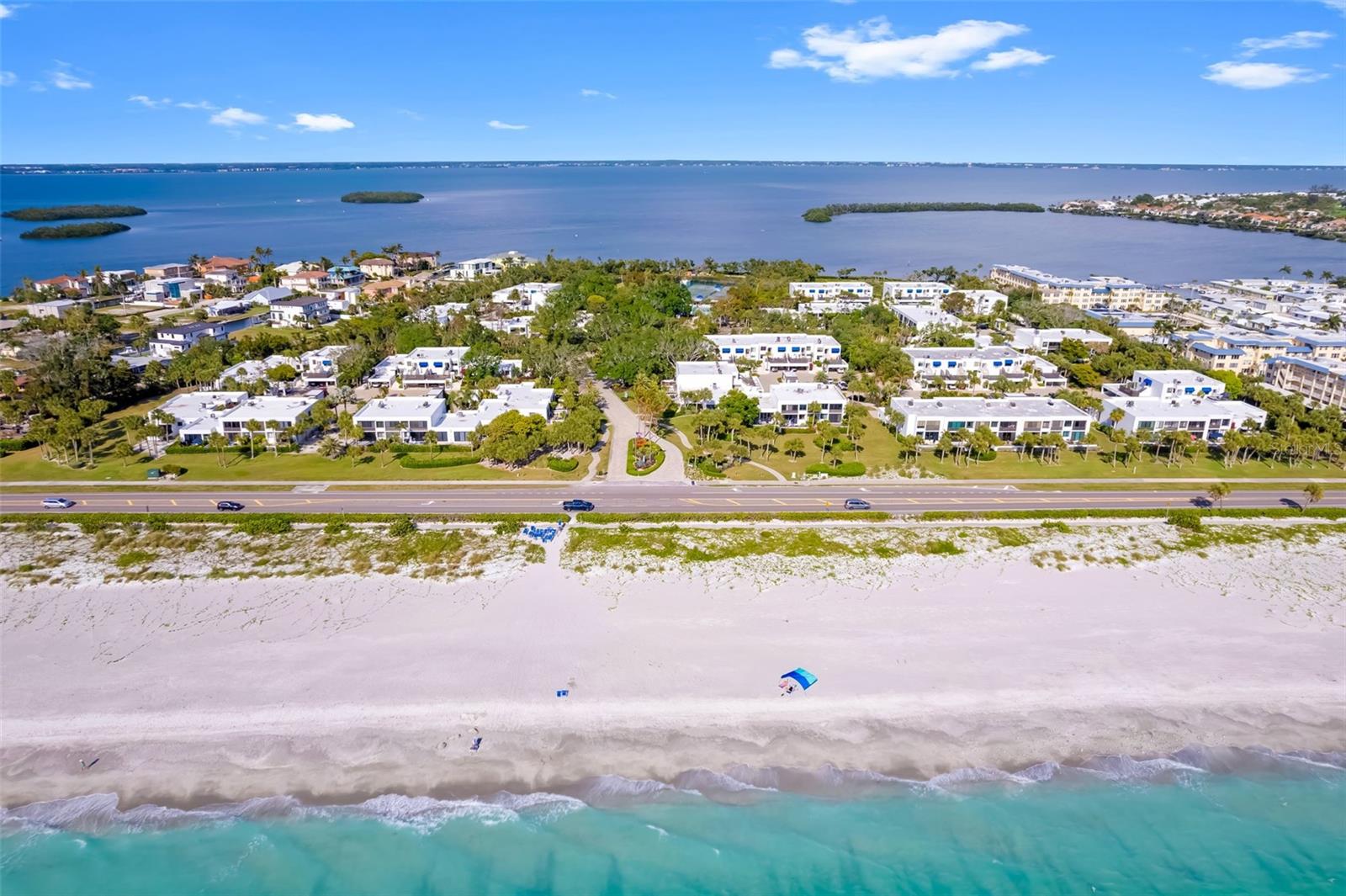 BAYPORT BCH & TEN PH E - Residential