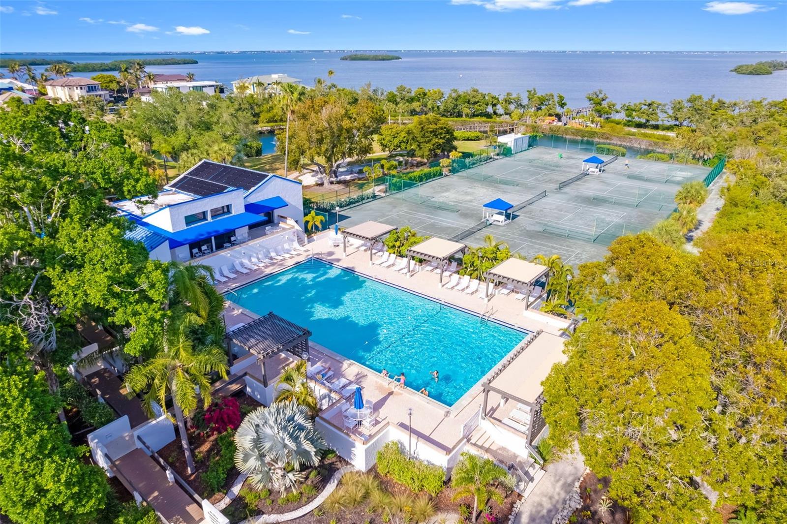 BAYPORT BCH & TEN PH E - Residential